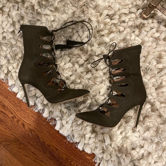 Steve Madden Booty Heels 🍁 - Picture 3 of 9